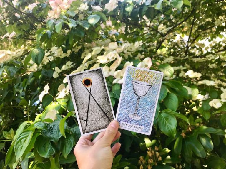Nikki’s Weekly Tarot Reading: June 18-24, 2018
