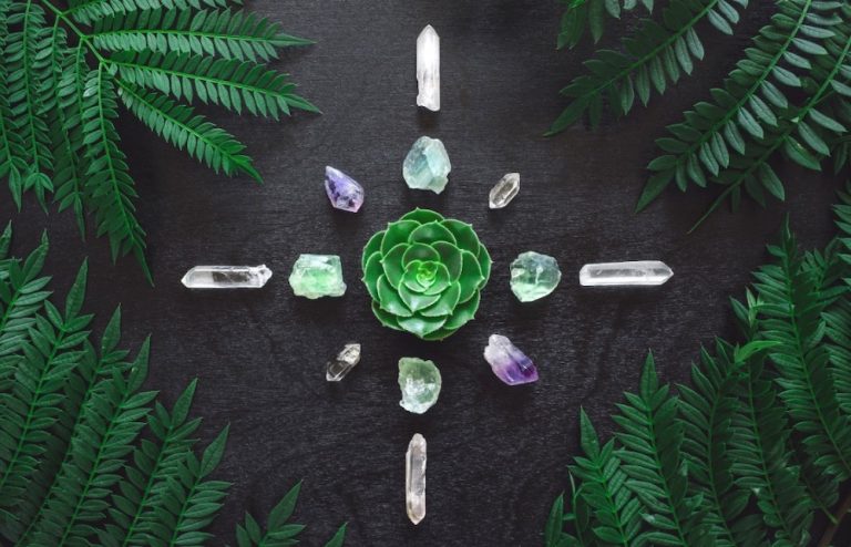 4 Amazingly Powerful Crystals for The Equinox