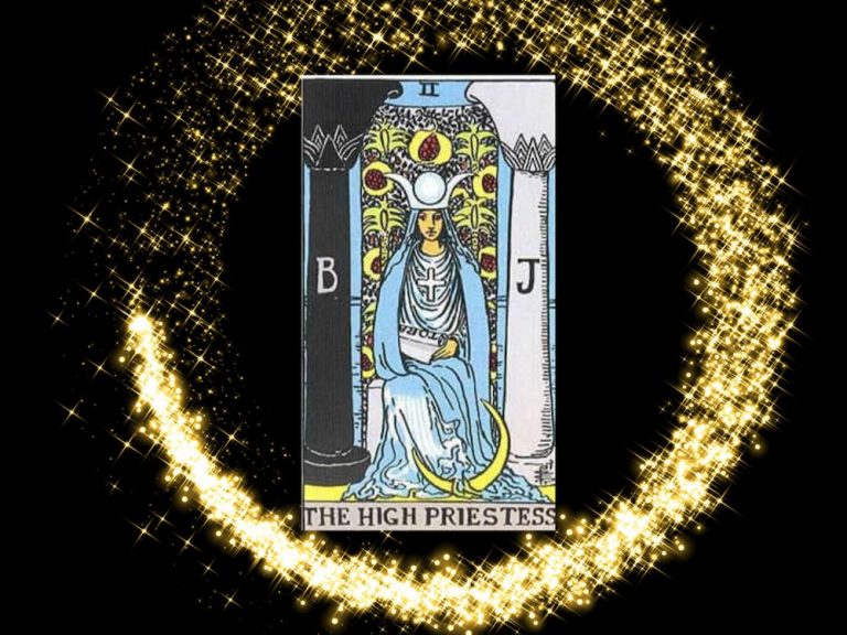 Understanding Tarot: The High Priestess